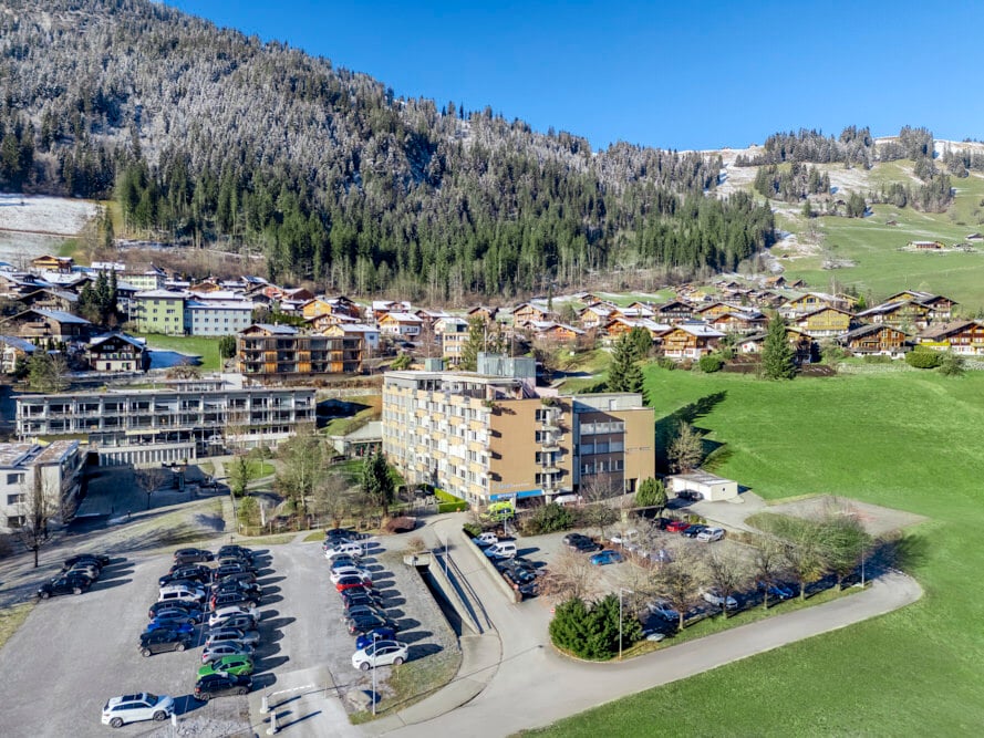 Spital Zweisimmen Luftaufnahme